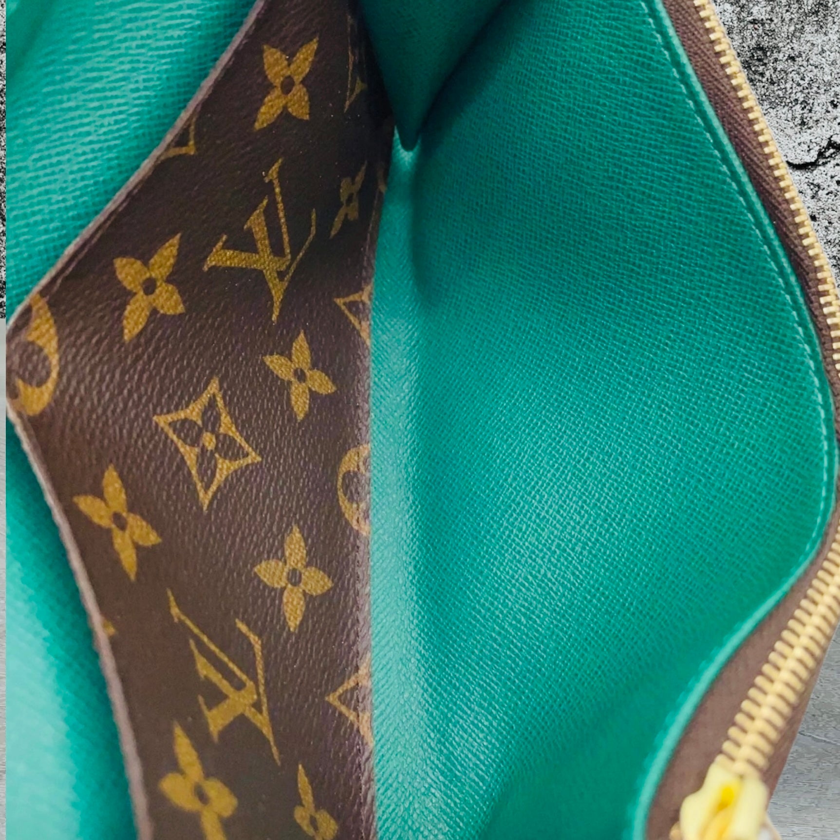 Preloved Louis Vuitton Monogram Portefeulle Emily Green with Box 01682024OPUL