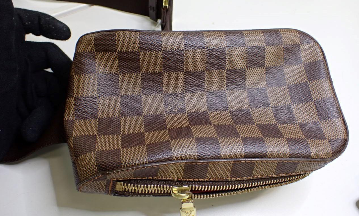 Preloved Louis Vuitton Geronimo in Damier Ebene 00302025OPUL