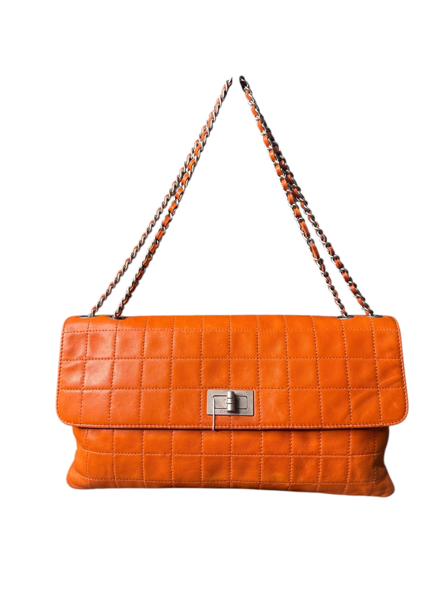 Preloved Chanel Chocolate Bar 2.55 Turnlock Bag Orange 00012026OPUL