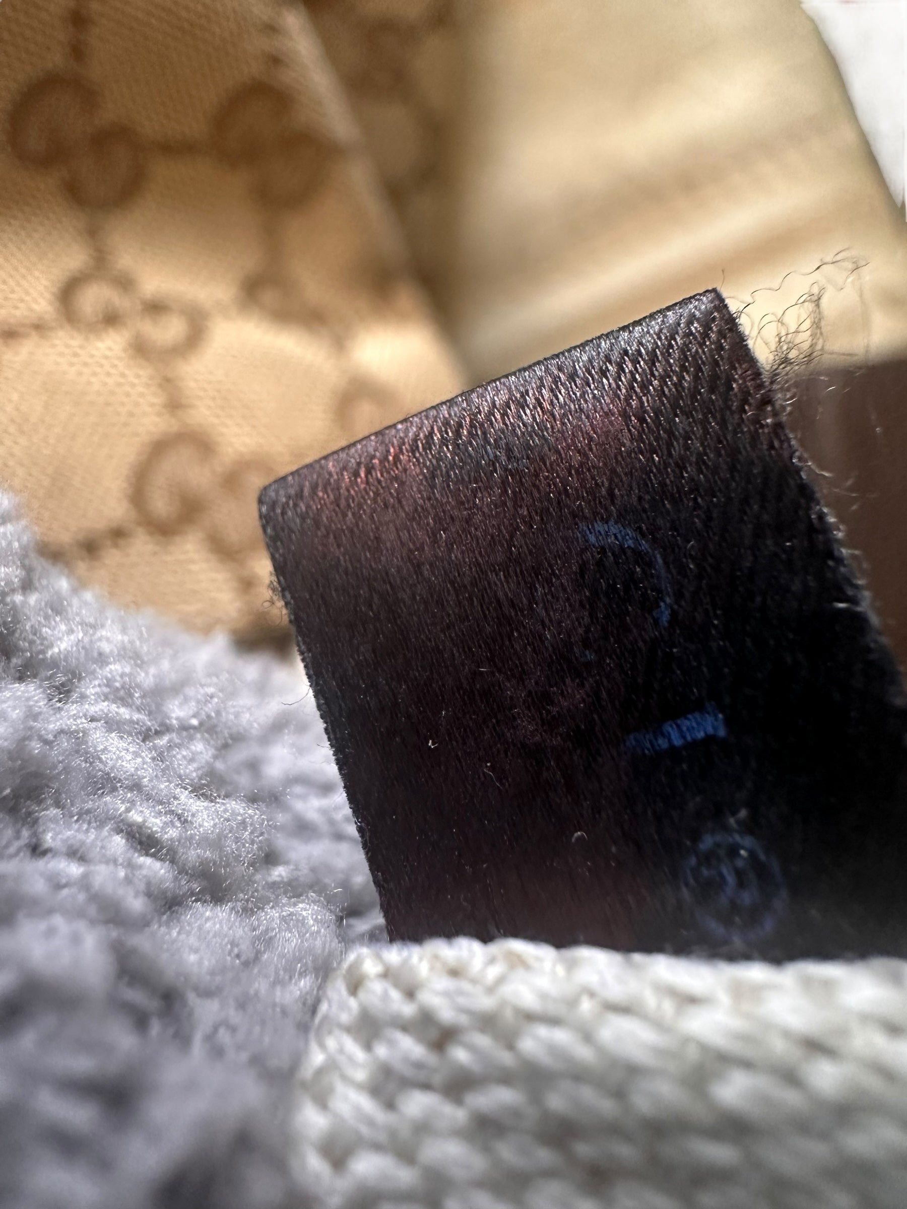 Preloved Gucci GG Supreme Hobo Chain Bag 02042024OPUL