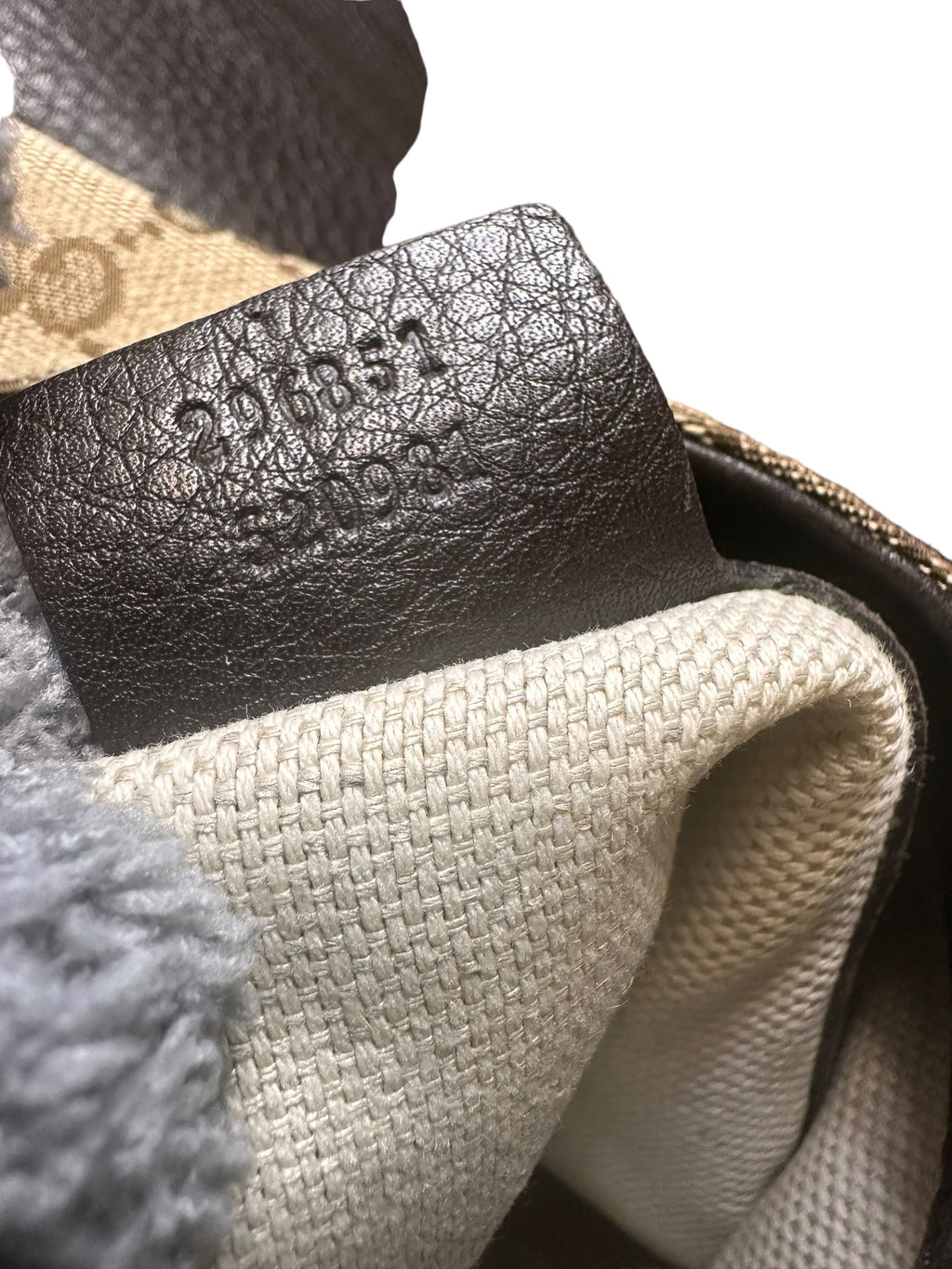 Preloved Gucci GG Supreme Hobo Chain Bag 02042024OPUL