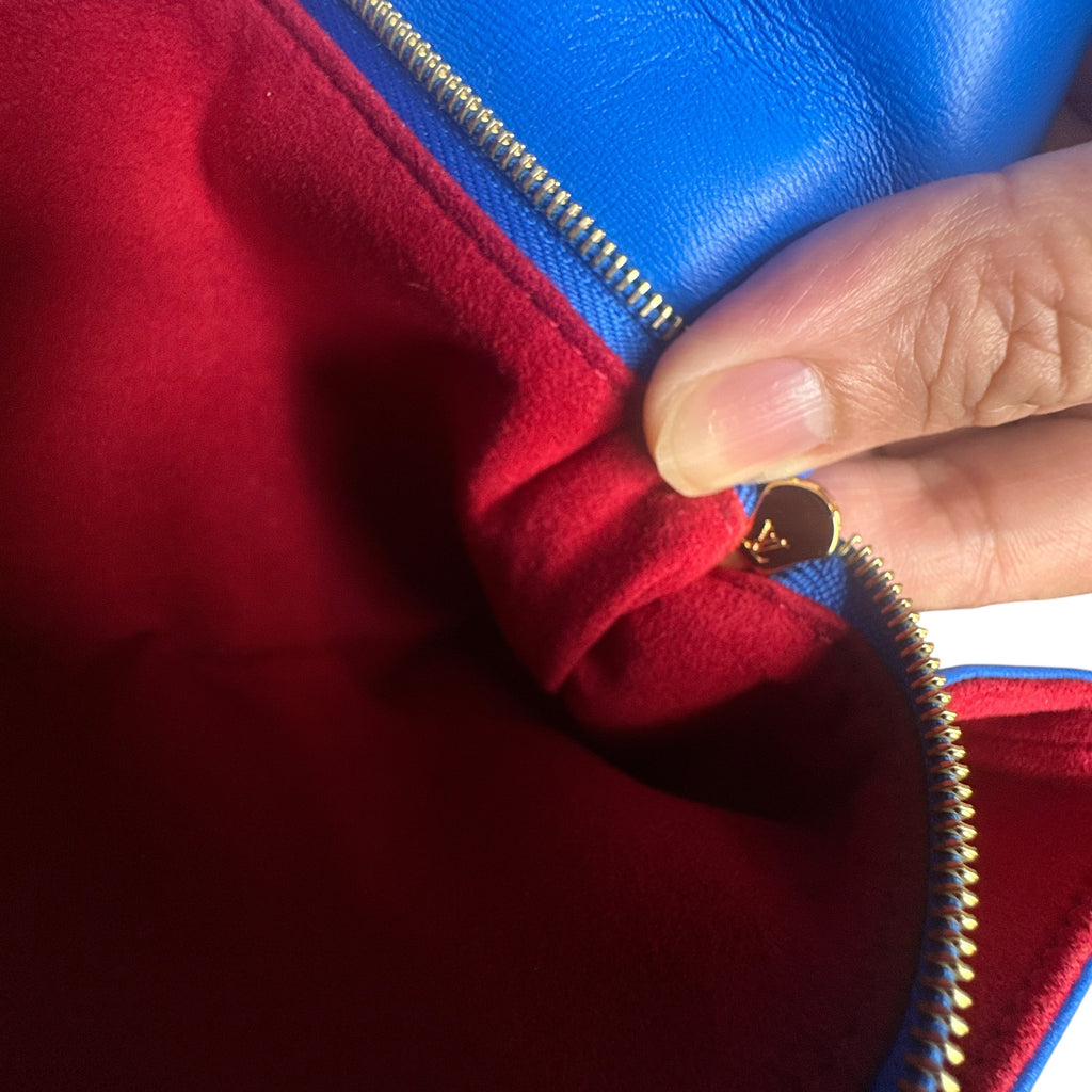 Preloved Louis Vuitton Coussin Pochette Lambskin Crossbody Bag 00212026OPUL