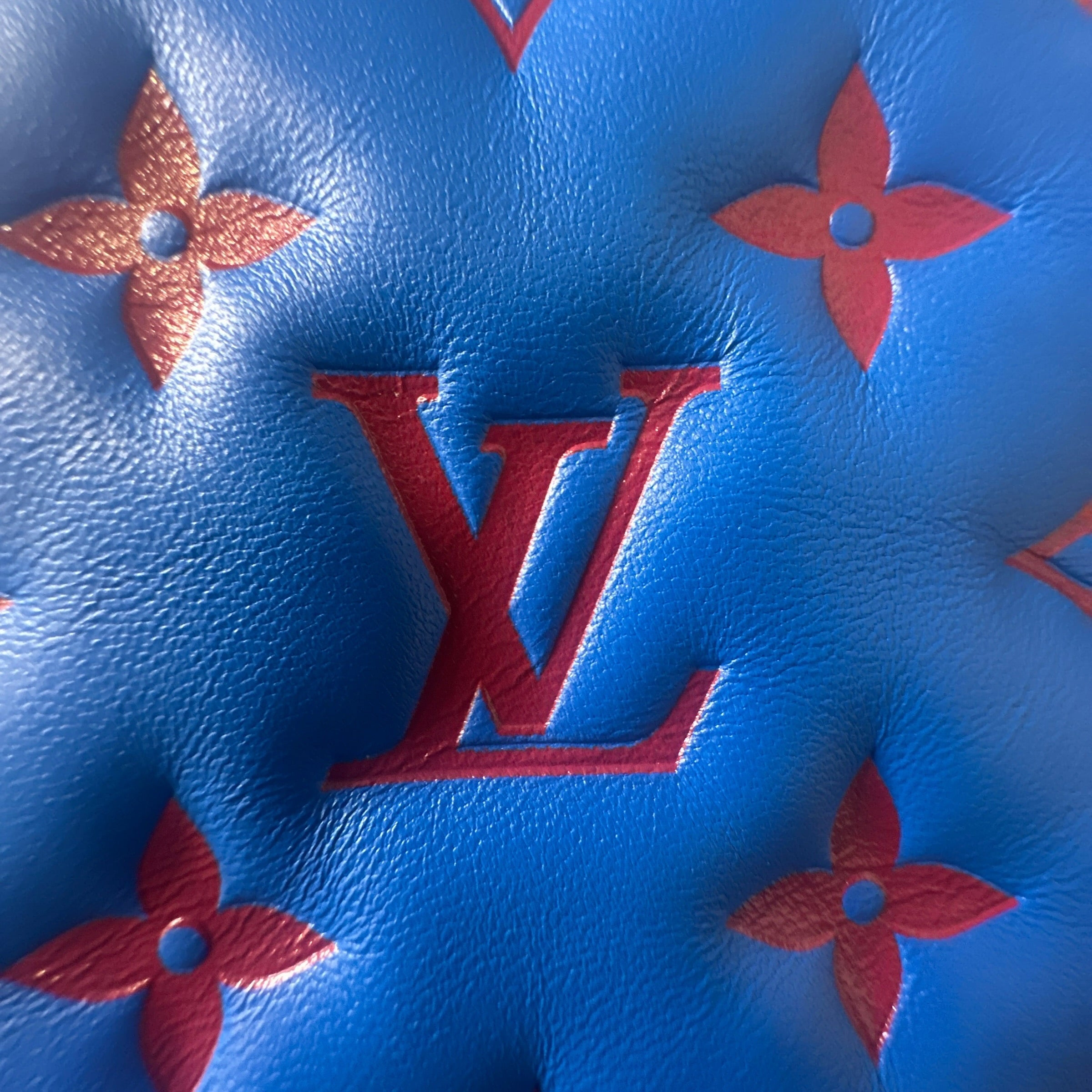 Preloved Louis Vuitton Coussin Pochette Lambskin Crossbody Bag 00212026OPUL