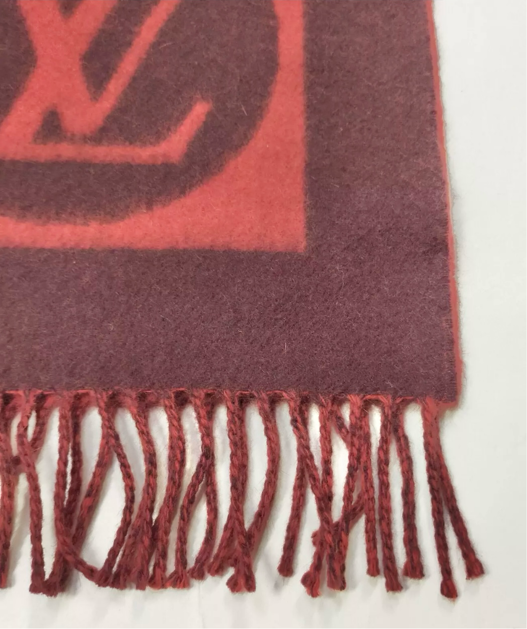 Preloved Louis Vuitton LV Angora-Lamb Wool Winter Scarf (02582024OPUL)