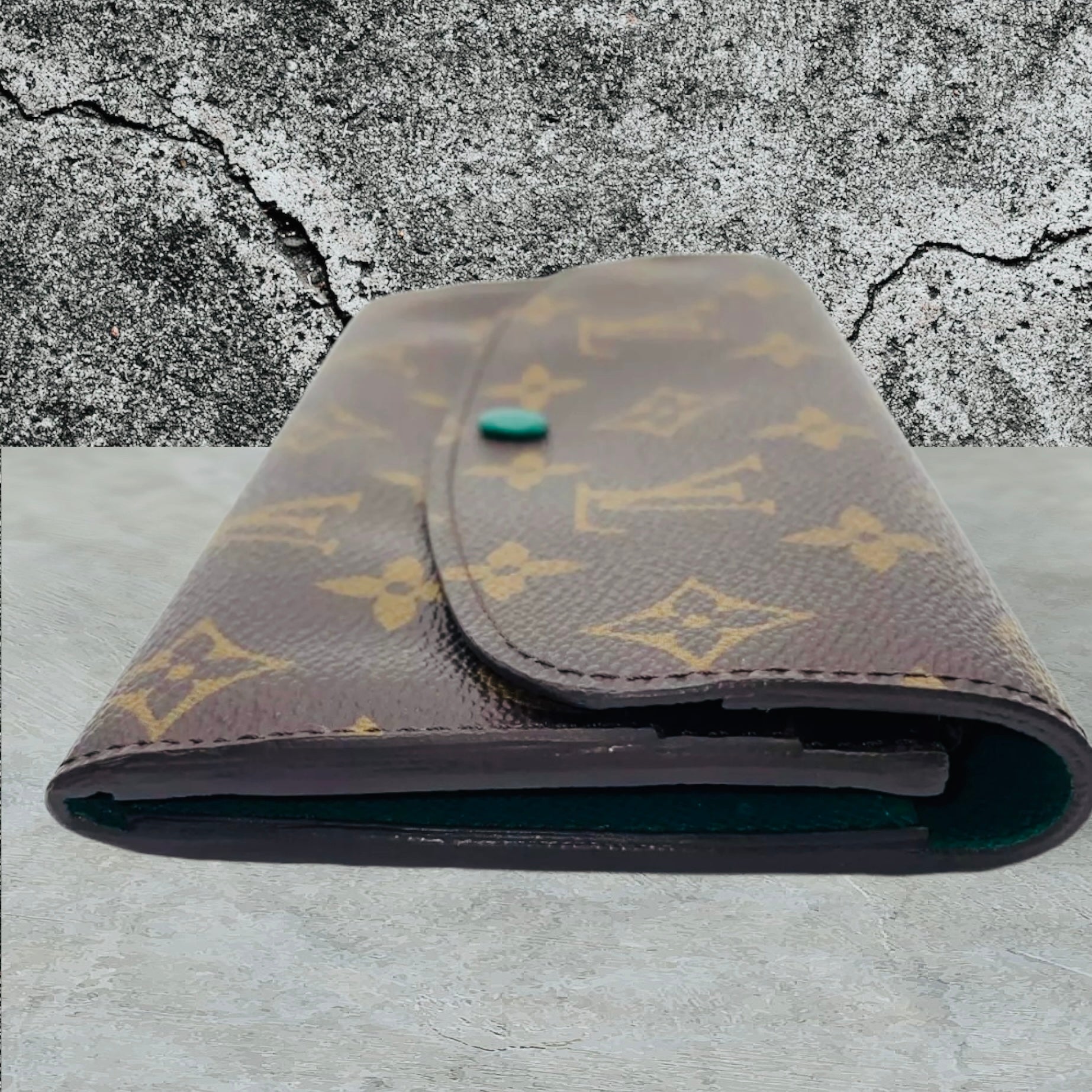 Preloved Louis Vuitton Monogram Portefeulle Emily Green with Box 01682024OPUL