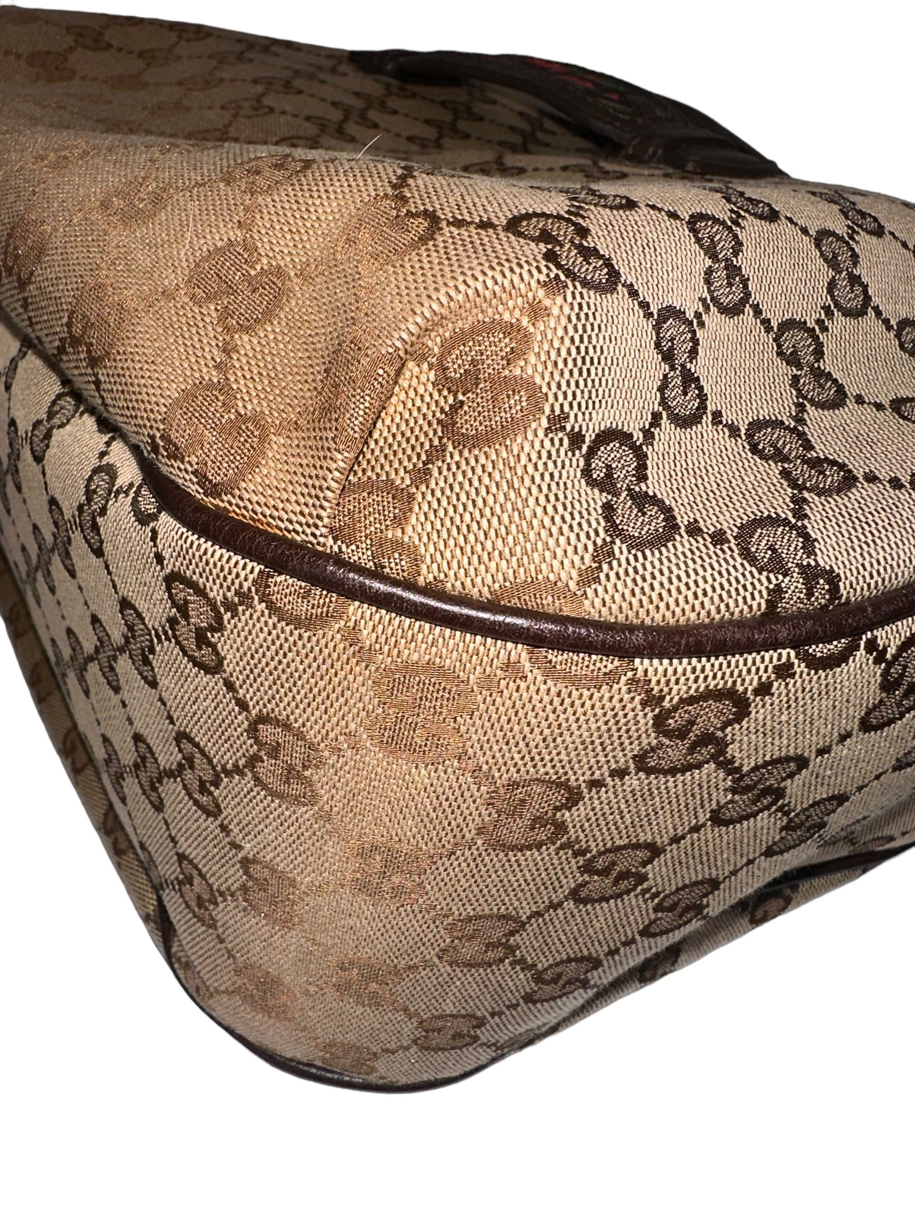 Preloved Gucci GG Supreme Hobo Chain Bag 02042024OPUL