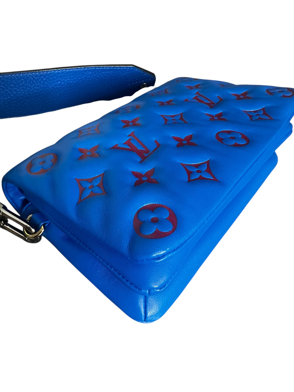 Preloved Louis Vuitton Coussin Pochette Lambskin Crossbody Bag 00212026OPUL