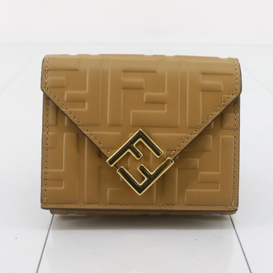 Preloved Fendi FF Diamond Wallet 00212025OPUL