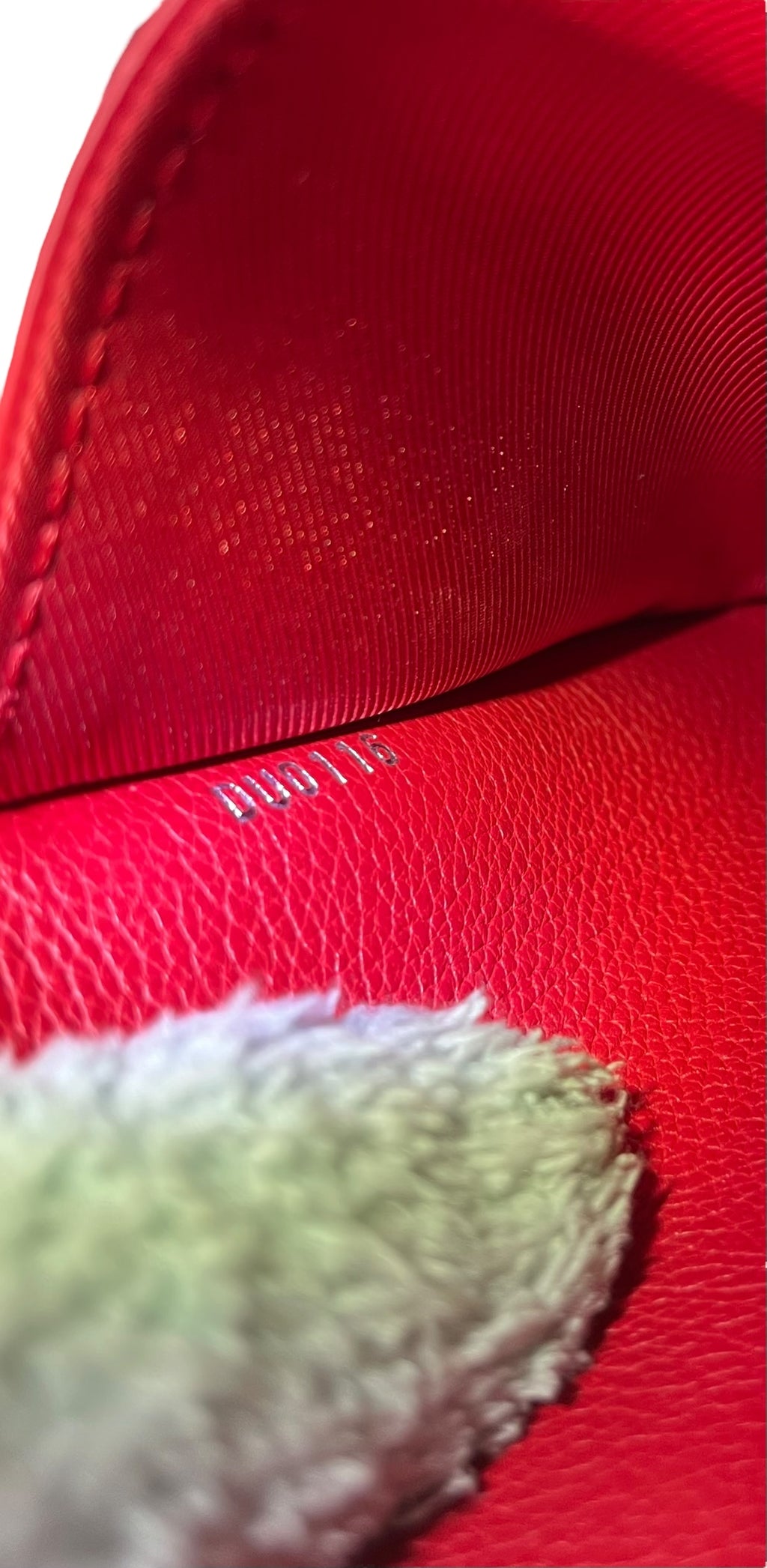 Preloved Louis Vuitton Rubis  Lock Me II BB 01482024OPUL